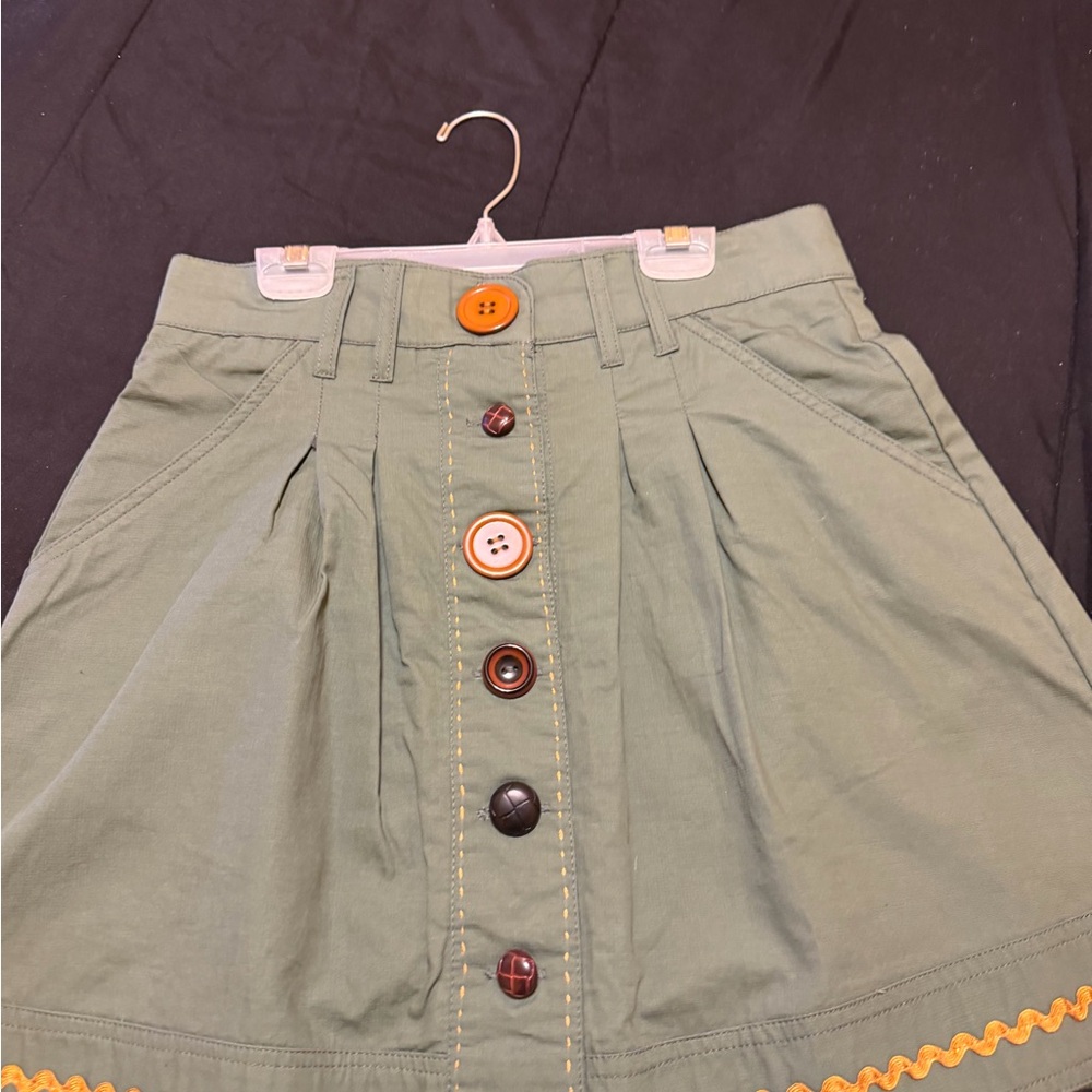 Chic Green Button-Down A-Line Skirt
